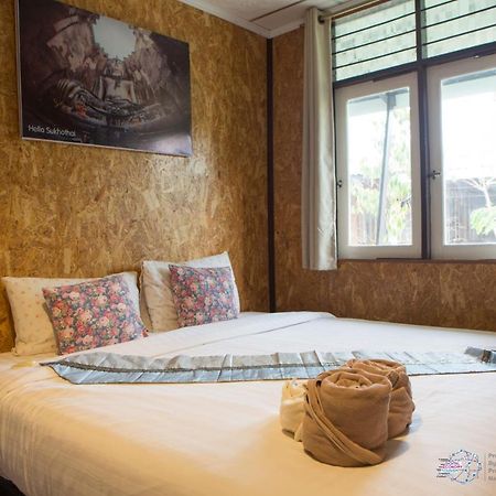 Aenguy Hostel Sukhothai Eksteriør billede