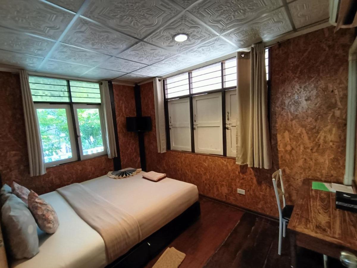 Aenguy Hostel Sukhothai Eksteriør billede